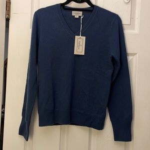 NEW! Cashmere v-neck sweater - women’s size S, navy blue